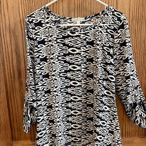 Black and White Patterned Long Sleeve blouse